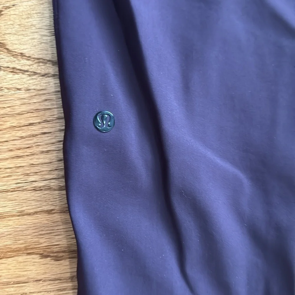 Lululemon purple on the go crop size 6